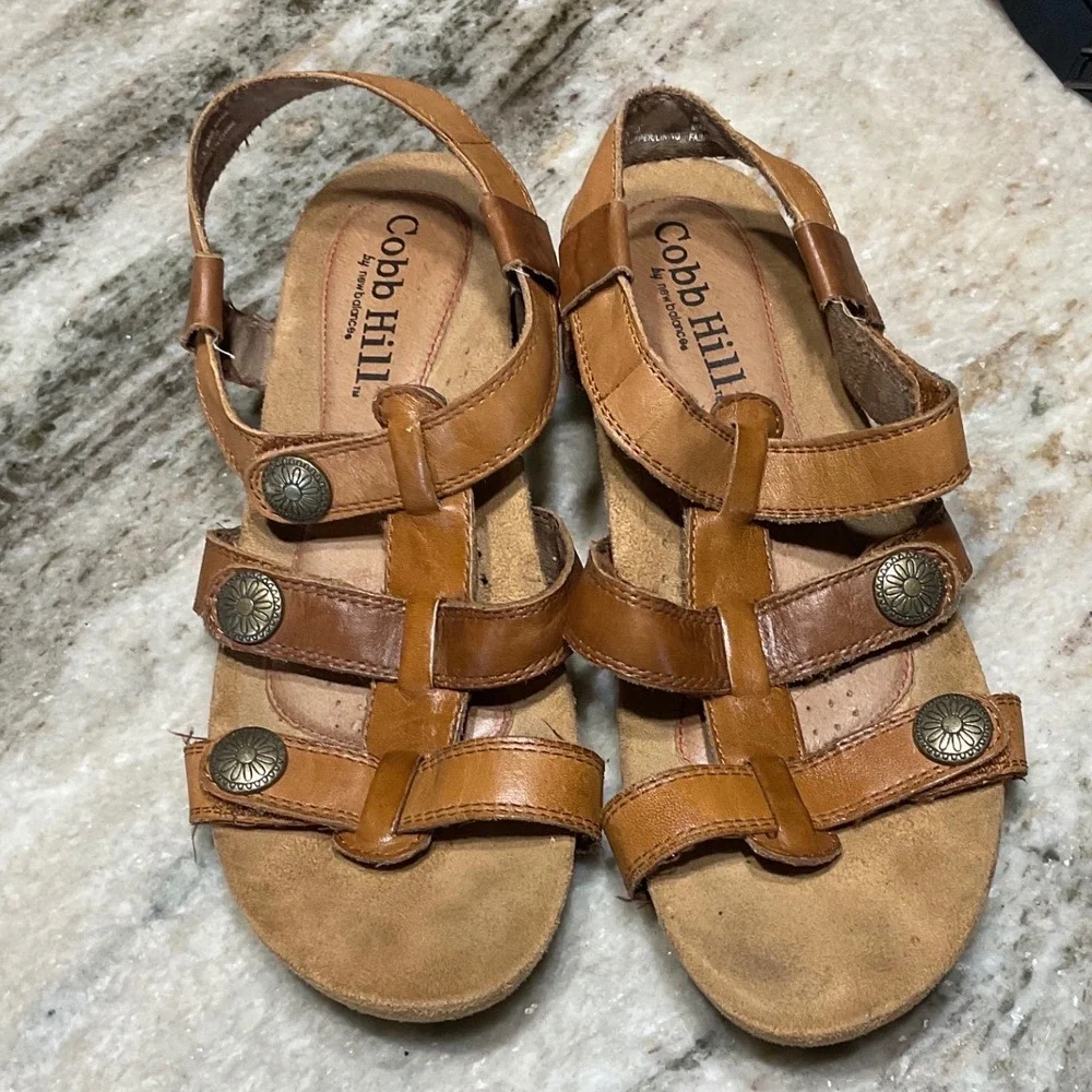 Cobb Hill Leather Wedge Sandals Women 8.5 Tan Strappy Boho Medallion
